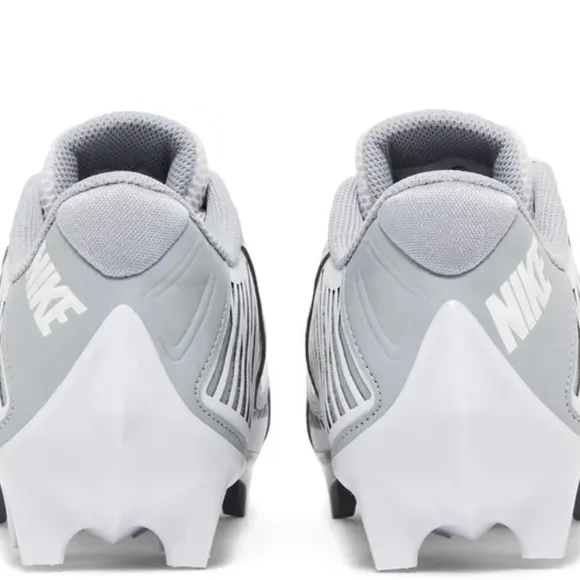 Nike White and Gray Sneakers - Picture 4 of 9